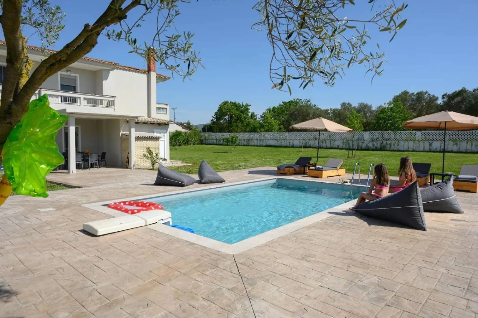 Erdilna Villa Tagarades