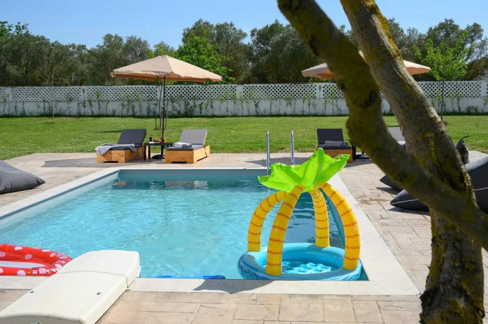 Erdilna Villa Tagarades 0*,